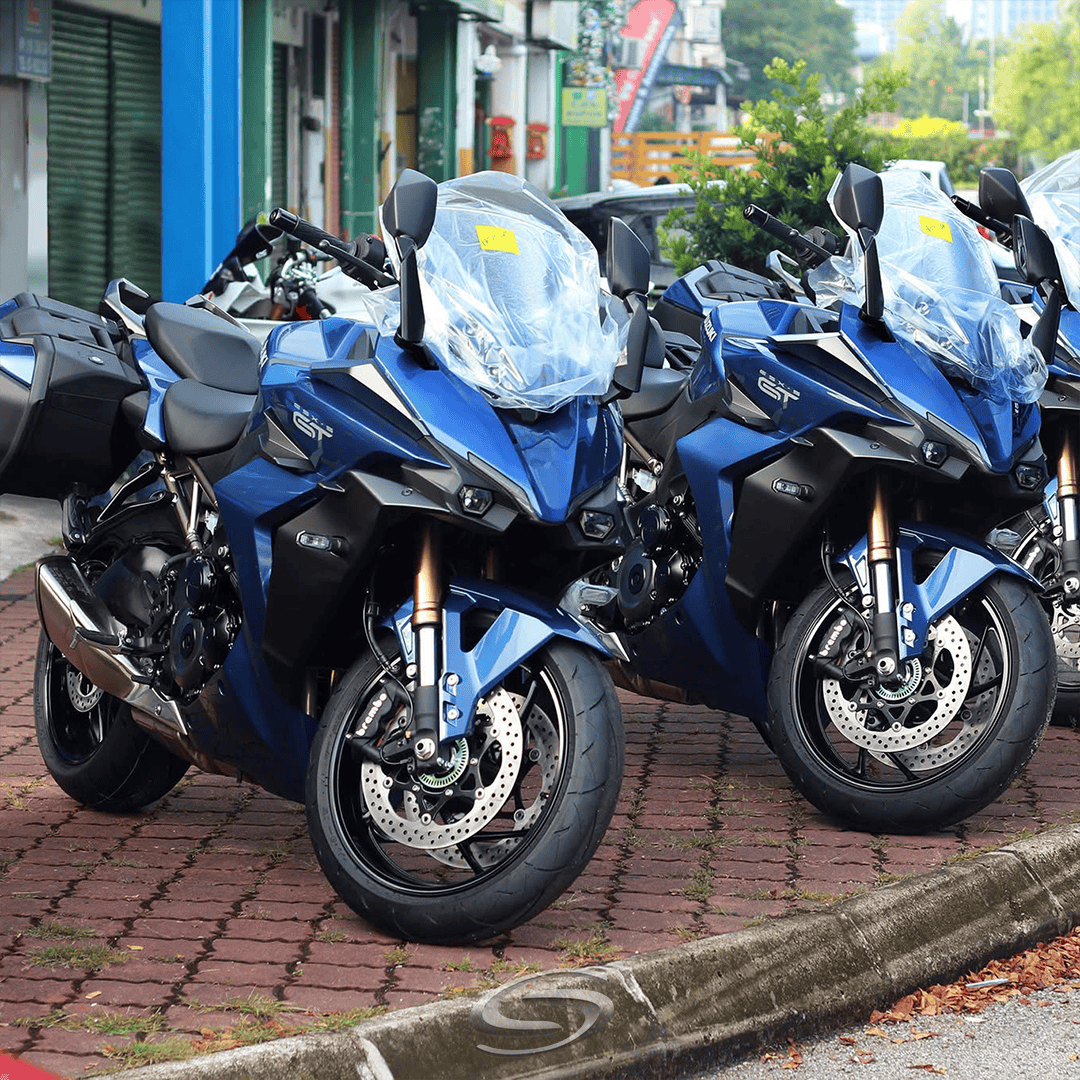 Suzuki GSX-S1000 GT – View 2